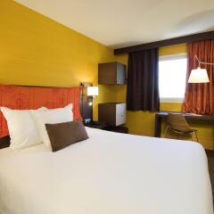 Отель Mercure Paris Porte de Pantin Франция, Пантин - отзывы, цены и фото номеров - забронировать отель Mercure Paris Porte de Pantin онлайн комната для гостей