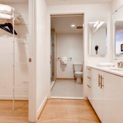 Отель Bluebird Suites in Downtown DC США, Вашингтон - отзывы, цены и фото номеров - забронировать отель Bluebird Suites in Downtown DC онлайн ванная фото 2