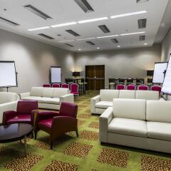 Отель Courtyard by Marriott Prague Airport фото 2