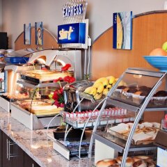 Holiday Inn Express Hotel & Suites Pittsburgh-South Side питание