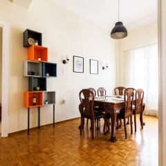 Апартаменты Hippy Decorated 2 Bedrooms Apartment Афины в номере фото 2