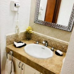 Отель Condominios Brisas Cancun Zona Hotelera ванная