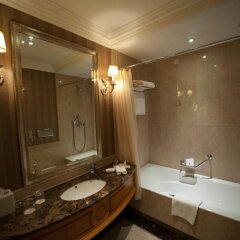 Гостиница Донбасс Палас Украина, Донецк - отзывы, цены и фото номеров - забронировать гостиницу Донбасс Палас онлайн ванная фото 2