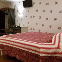 Отель Hôtel Sibour сейф в номере