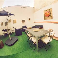 Отель Lollipop Flats City Center Petite Suite III фото 4