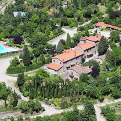 Отель Farmhouse With Pool and Large Garden, 50 Acres of Vineyards, Wine Tasting Ареццо фото 7