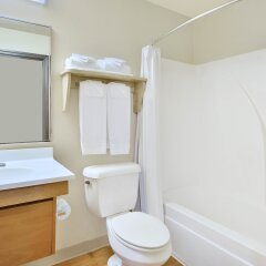 Отель Woodspring Suites Columbus Hilliard Колумбус ванная фото 2