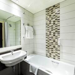 Отель Premier Inn Doha Education City ванная