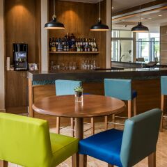 Отель Hampton by Hilton Santo Domingo Airport гостиничный бар