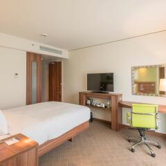 Отель Hampton by Hilton Hamburg City Centre удобства в номере