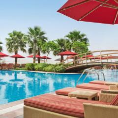 Отель Khalidiya Palace Rayhaan by Rotana, Abu Dhabi бассейн фото 2