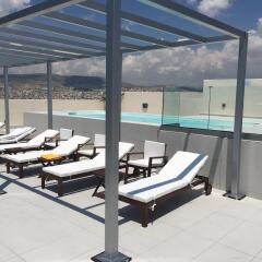 Piraeus Theoxenia Hotel бассейн
