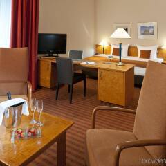 Отель Dorint Hotel Dresden Германия, Дрезден - отзывы, цены и фото номеров - забронировать отель Dorint Hotel Dresden онлайн удобства в номере фото 2