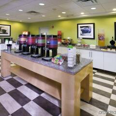 Отель Hampton Inn Suites Sarasota/Bradenton Airport питание