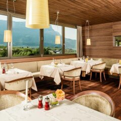 Hotel Girlanerhof Аппиано-сулла-Страда-дель-Вино питание фото 3