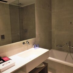 Crowne Plaza Jerusalem Израиль, Иерусалим - отзывы, цены и фото номеров - забронировать отель Crowne Plaza Jerusalem онлайн ванная