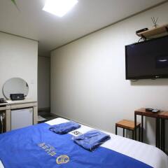 Отель Myeongdong Y House Южная Корея, Сеул - отзывы, цены и фото номеров - забронировать отель Myeongdong Y House онлайн удобства в номере фото 2