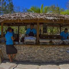 Отель Barefoot Island Resort бассейн
