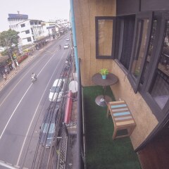 Pura Vida Hostel Bangkok балкон