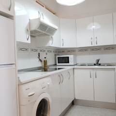 Отель Sky-High Seaside Fuengirola Flat Фуэнхирола в номере