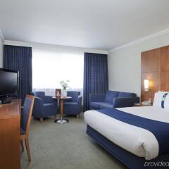 Отель Holiday Inn London Brent Cross комната для гостей фото 3