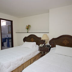 Hotel Plaza Versalles комната для гостей фото 2