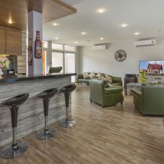 Отель Tropicana Pool Villa гостиничный бар
