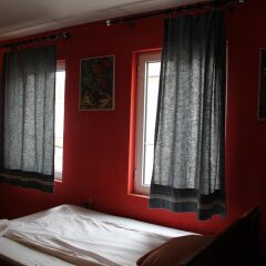 Отель Gramophone Hostel Болгария, Пловдив - отзывы, цены и фото номеров - забронировать отель Gramophone Hostel онлайн комната для гостей фото 2