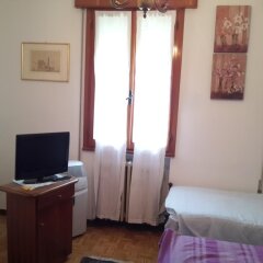 Отель B&B Fortuines Италия, Монселиче - отзывы, цены и фото номеров - забронировать отель B&B Fortuines онлайн комната для гостей фото 3