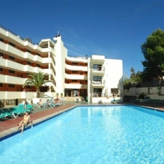 Отель Intertur Apartamentos Waikiki Испания, Торренова - отзывы, цены и фото номеров - забронировать отель Intertur Apartamentos Waikiki онлайн бассейн фото 2