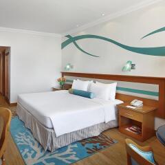 Отель Coral Beach Resort - Sharjah ОАЭ, Шарджа - 8 отзывов об отеле, цены и фото номеров - забронировать отель Coral Beach Resort - Sharjah онлайн комната для гостей фото 4