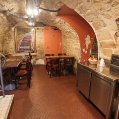 Отель Young & Happy Latin Quarter by Hiphophostels питание
