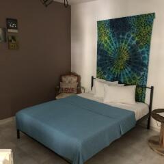 Отель Rodos Backpackers Родос комната для гостей
