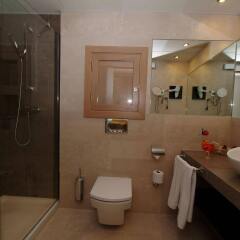 Отель Aparthotel Ponent Mar ванная