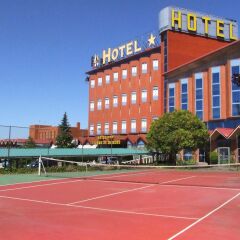 Hotel Sercotel Ciudad de Burgos спортивное сооружение