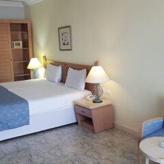 Отель Royal Lagoons Aqua Park Resort Families and Couples Only - All Inclusi комната для гостей фото 5