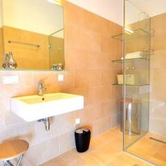 Апартаменты Vienna Residence Bright Apartment for 2 in Central but Quiet Location Вена ванная