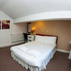 The Mitre Hotel сейф в номере