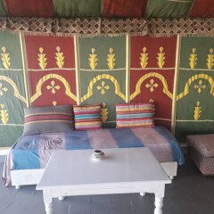 Отель Riad Dar Nawfal Марокко, Схират - отзывы, цены и фото номеров - забронировать отель Riad Dar Nawfal онлайн гостиничный бар