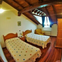 Отель Viviendas Rurales El Canton Тресвисо сейф в номере