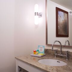 Отель Four Points by Sheraton Bangor США, Бангор - отзывы, цены и фото номеров - забронировать отель Four Points by Sheraton Bangor онлайн ванная