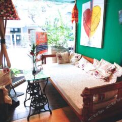 Silom Art Hostel Бангкок балкон