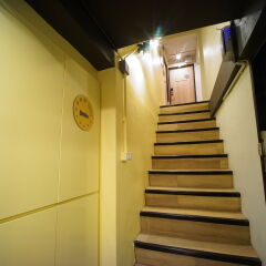 BRB Hostel Bangkok Silom сейф в номере