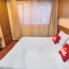 Отель ZEN Rooms Surawong комната для гостей фото 4