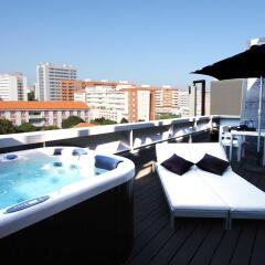 Отель Bessahotel Boavista Порту бассейн