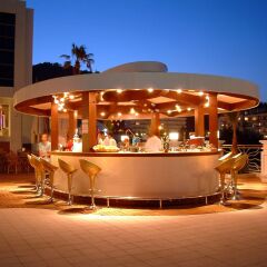 Ideal Pearl Hotel - All Inclusive - Adults Only гостиничный бар