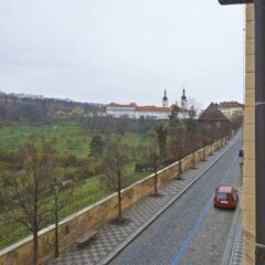 Отель Golden Apple Apartments Чехия, Прага - отзывы, цены и фото номеров - забронировать отель Golden Apple Apartments онлайн балкон