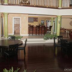 Отель Milbrooks Resort