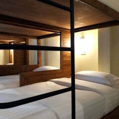 Хостел Siri Poshtel Bangkok бассейн фото 3