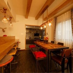 Отель Shiyi Garden Villa Hostel Китай, Чэнду - отзывы, цены и фото номеров - забронировать отель Shiyi Garden Villa Hostel онлайн гостиничный бар